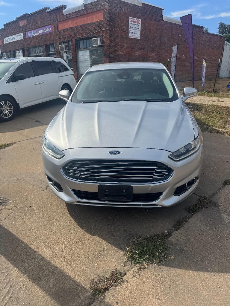 2014 Ford Fusion SE's photo